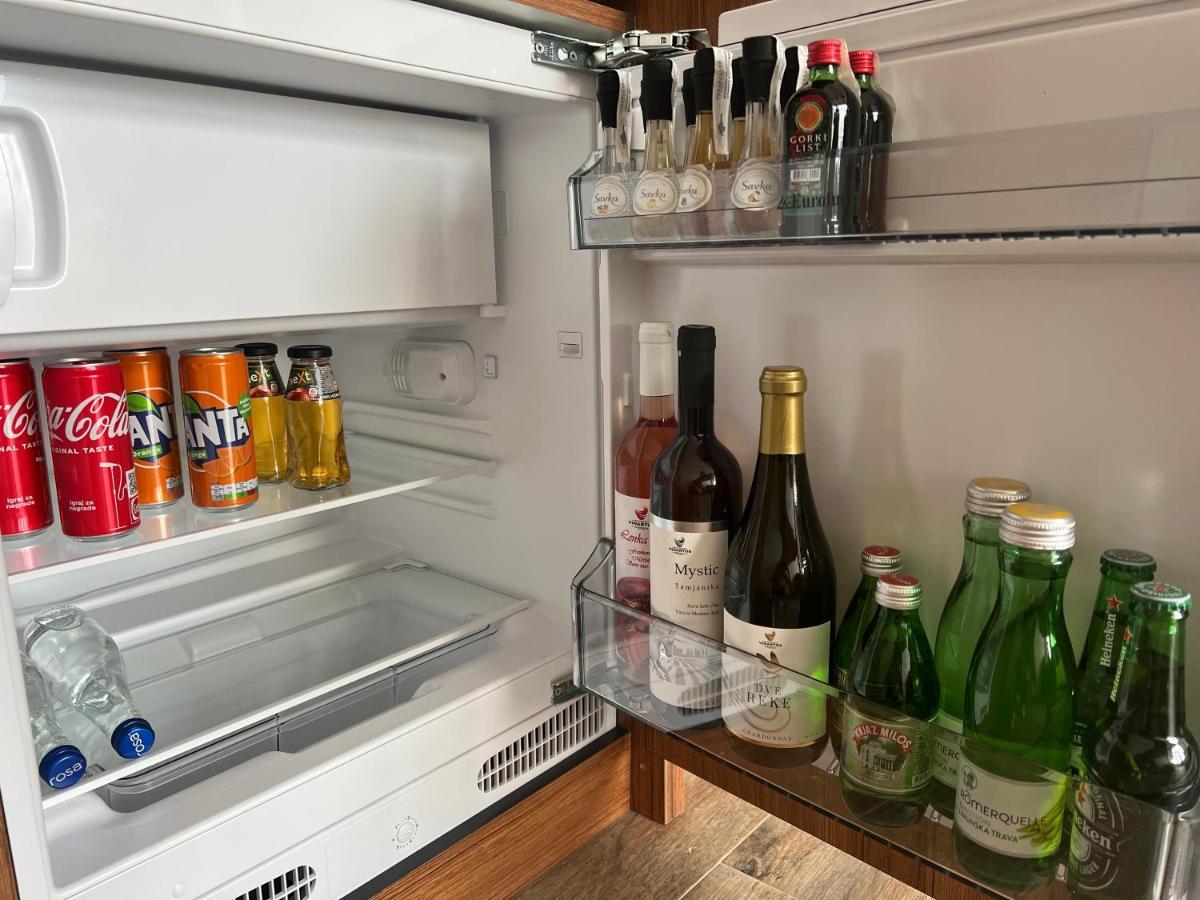 Apartmani Tiske Noci Bečej エクステリア 写真